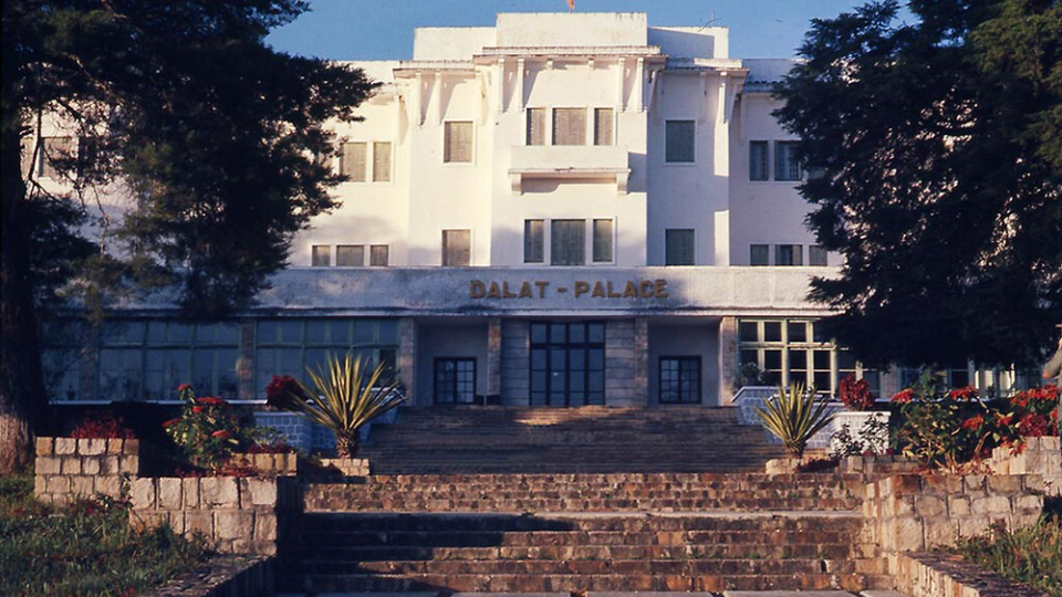 khach-san-dalat-palace-heritage-thap-nien-1950-12236
