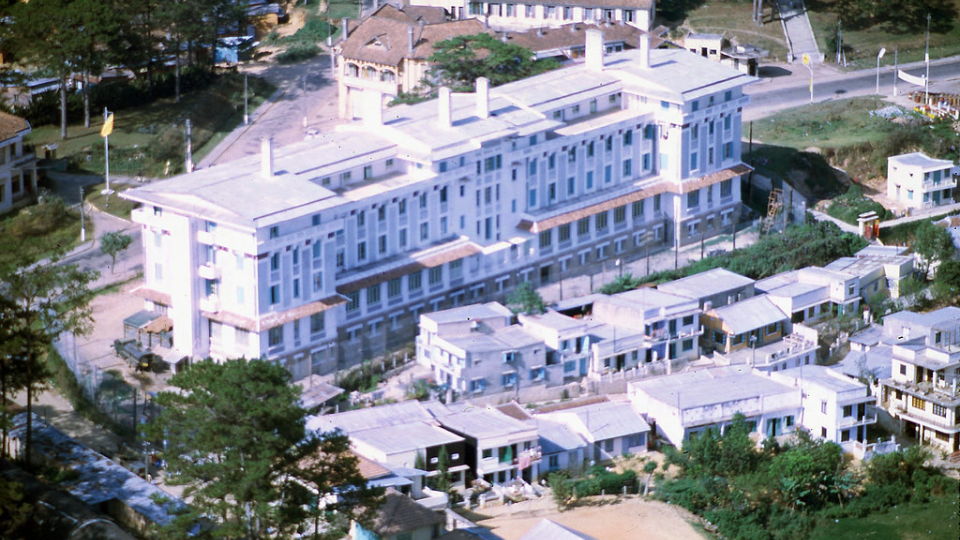 mat-sau-khach-san-du-parc-dalat-12265