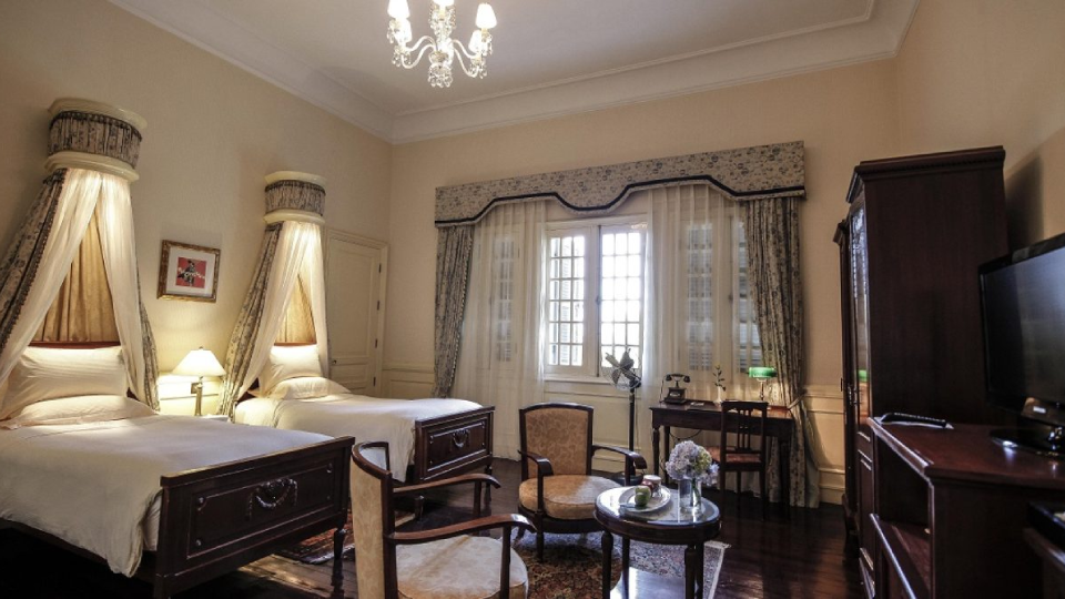 phong-luxury-exclusive-khach-san-dalat-palace-heritage-12236