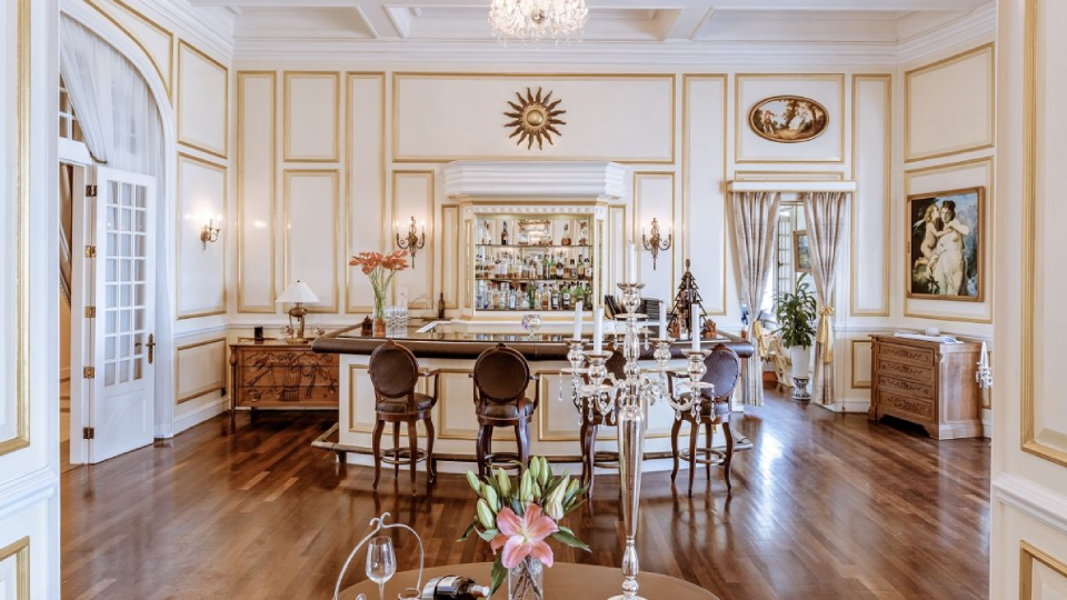 quay-bar-le-cosy-khach-san-dalat-palace-heritage-12236