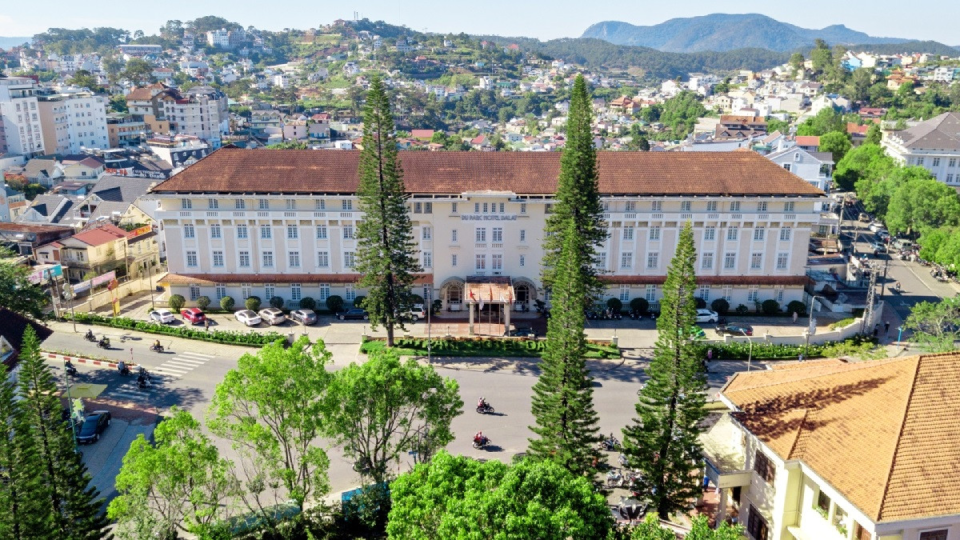 tren-cao-khach-san-du-parc-dalat-12265